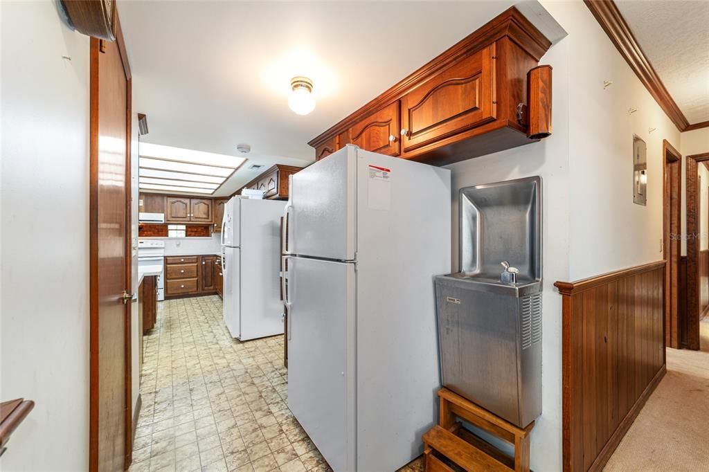 For Sale: $1,050,000 (4 beds, 3 baths, 6878 Square Feet)