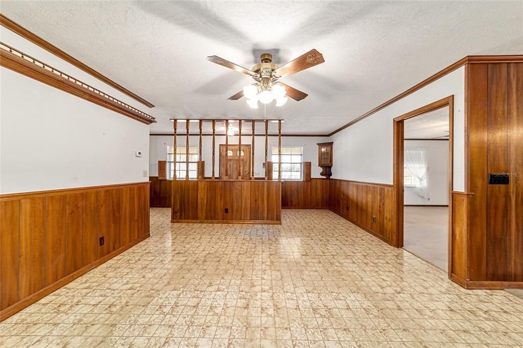 For Sale: $1,050,000 (4 beds, 3 baths, 6878 Square Feet)