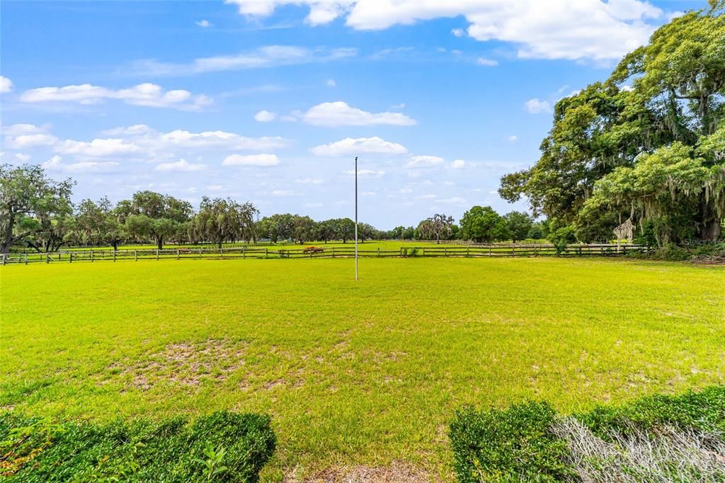 For Sale: $1,050,000 (4 beds, 3 baths, 6878 Square Feet)