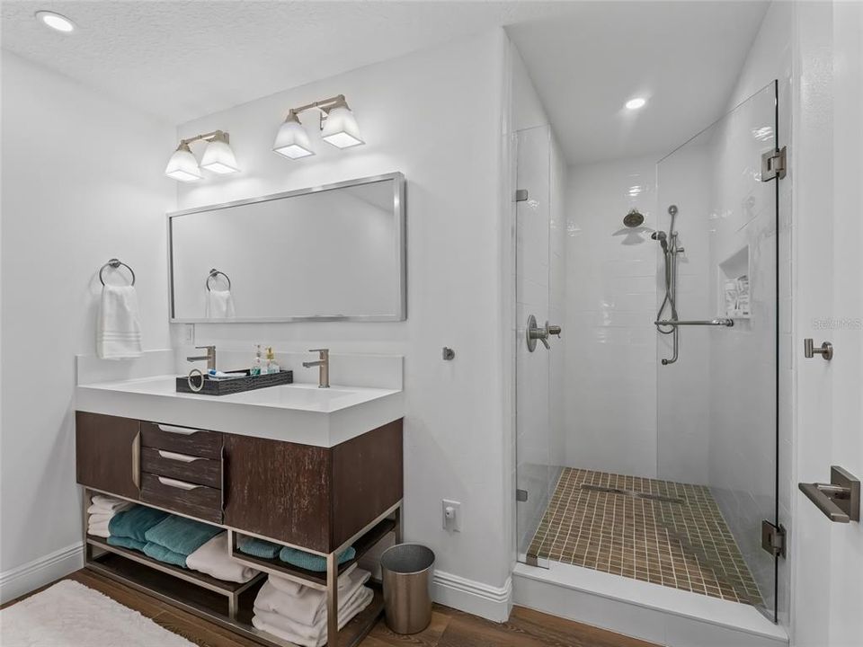 For Sale: $1,875,000 (7 beds, 4 baths, 5046 Square Feet)