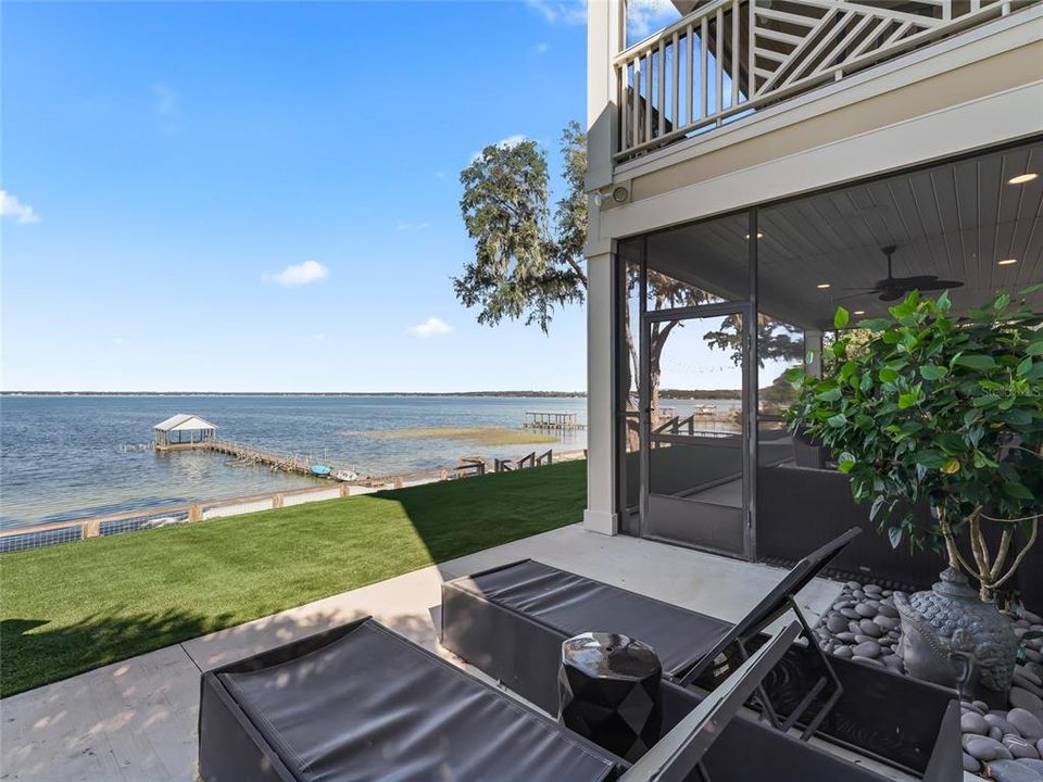 For Sale: $1,875,000 (7 beds, 4 baths, 5046 Square Feet)