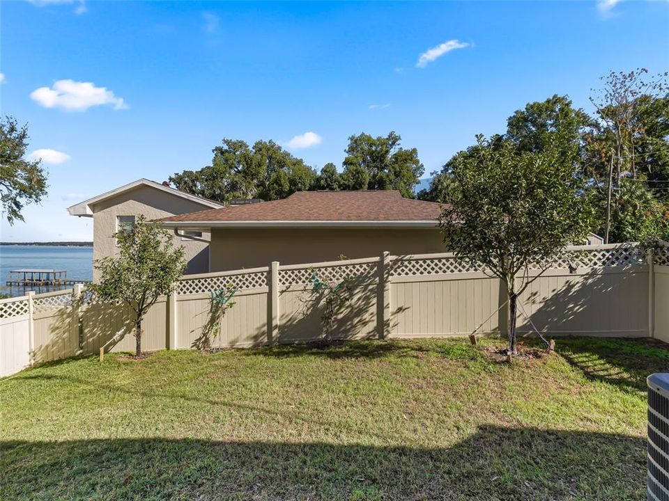 For Sale: $1,875,000 (7 beds, 4 baths, 5046 Square Feet)