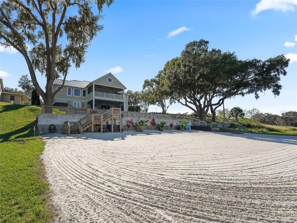 For Sale: $1,875,000 (7 beds, 4 baths, 5046 Square Feet)