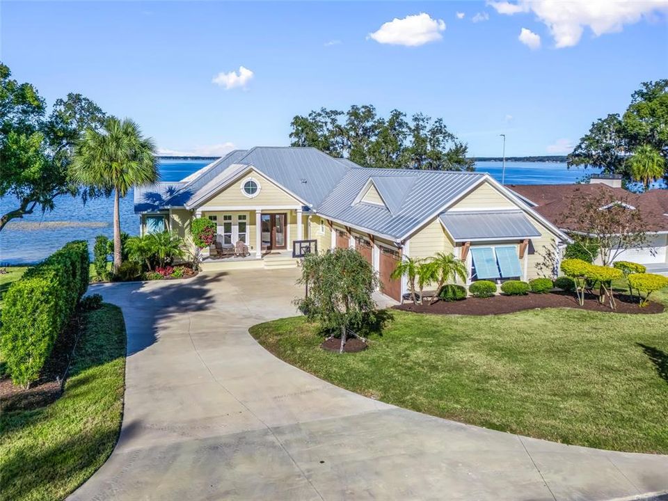 For Sale: $1,875,000 (7 beds, 4 baths, 5046 Square Feet)