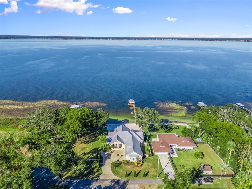 For Sale: $1,875,000 (7 beds, 4 baths, 5046 Square Feet)