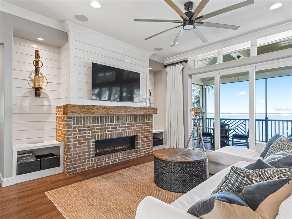For Sale: $1,875,000 (7 beds, 4 baths, 5046 Square Feet)