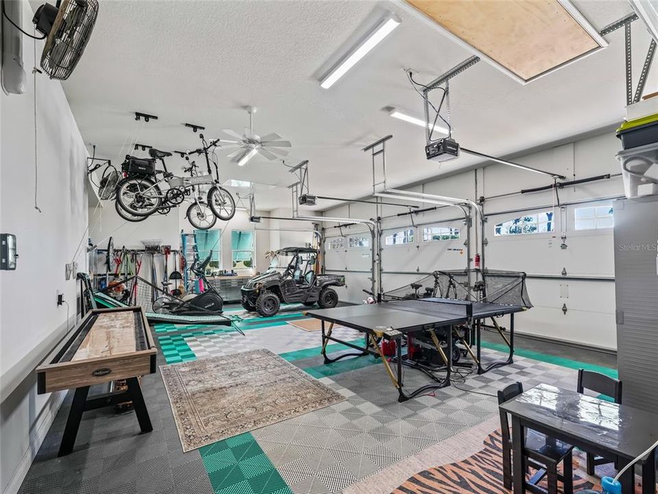 For Sale: $1,875,000 (7 beds, 4 baths, 5046 Square Feet)