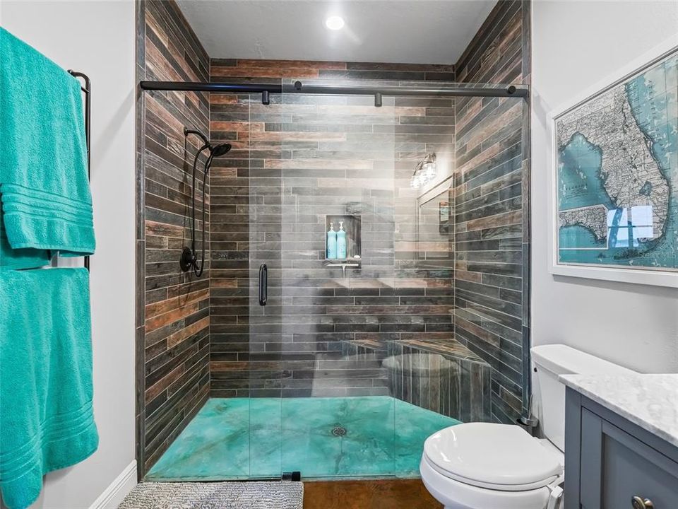 For Sale: $1,875,000 (7 beds, 4 baths, 5046 Square Feet)