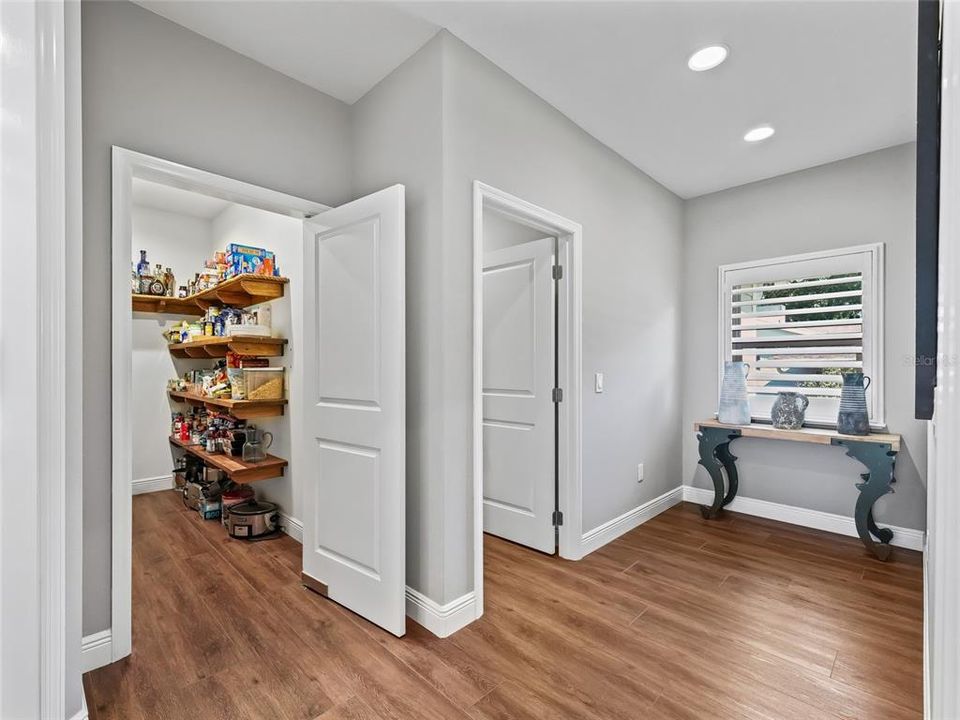For Sale: $1,875,000 (7 beds, 4 baths, 5046 Square Feet)