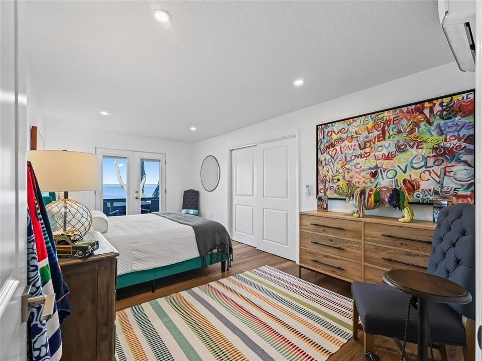 For Sale: $1,875,000 (7 beds, 4 baths, 5046 Square Feet)