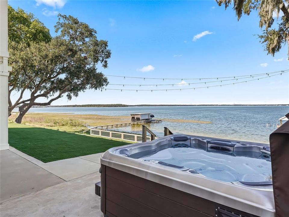 For Sale: $1,875,000 (7 beds, 4 baths, 5046 Square Feet)