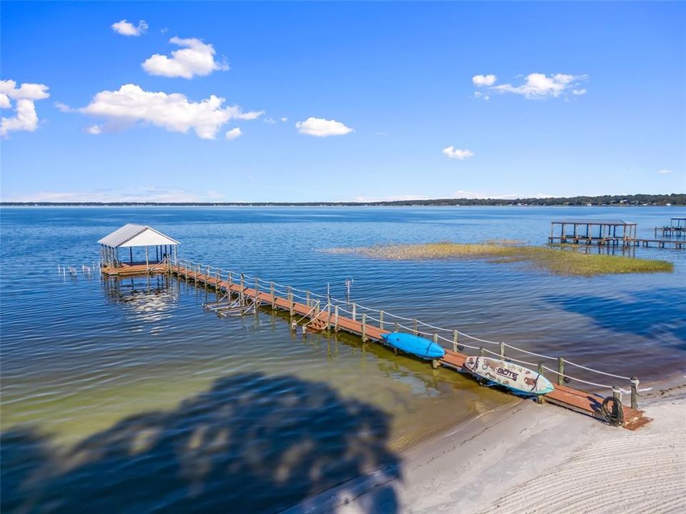 For Sale: $1,875,000 (7 beds, 4 baths, 5046 Square Feet)