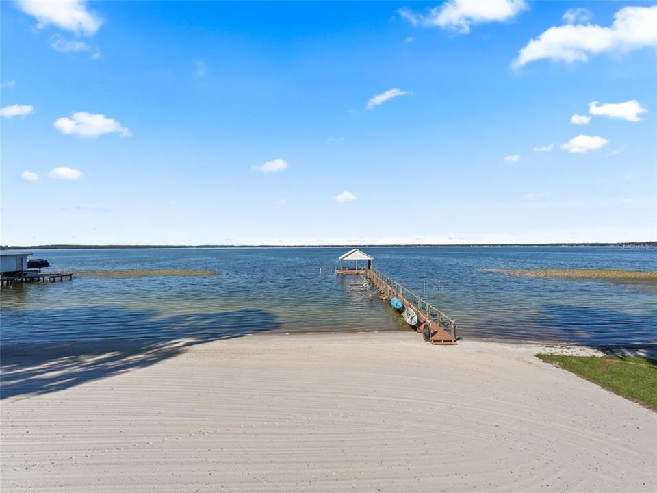 For Sale: $1,875,000 (7 beds, 4 baths, 5046 Square Feet)