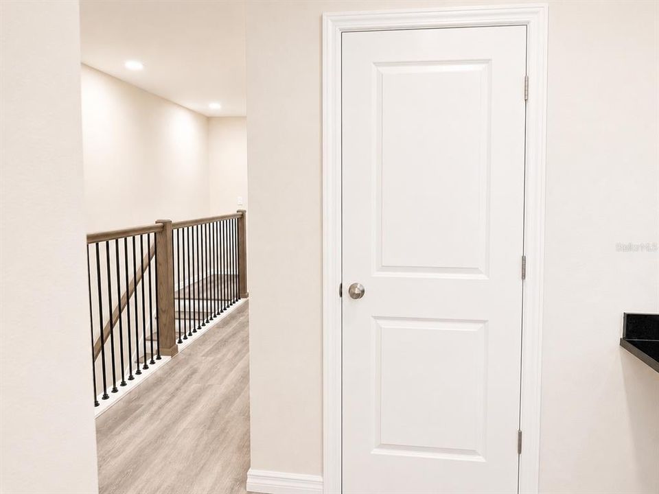 En Venta: $325,000 (3 camas, 2 baños, 1918 Pies cuadrados)