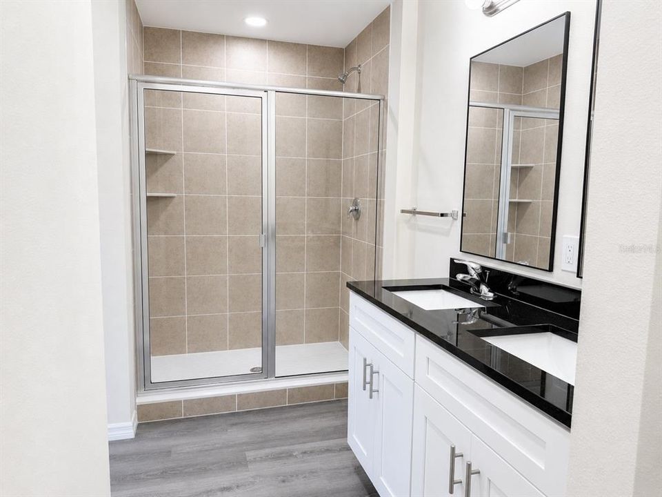 En Venta: $325,000 (3 camas, 2 baños, 1918 Pies cuadrados)