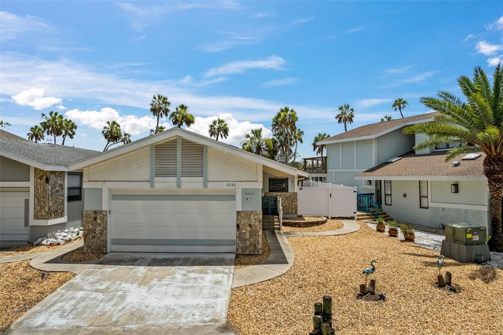 For Sale: $799,000 (3 beds, 2 baths, 1430 Square Feet)