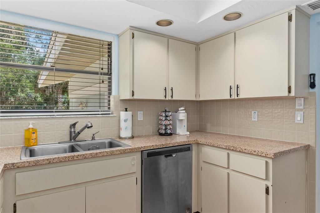 For Sale: $799,000 (3 beds, 2 baths, 1430 Square Feet)