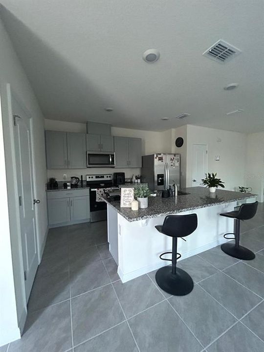 For Sale: $319,000 (3 beds, 2 baths, 1814 Square Feet)