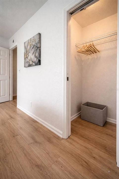 На продажу: $385,000 (3 спален, 2 ванн, 1186 Квадратных фут)