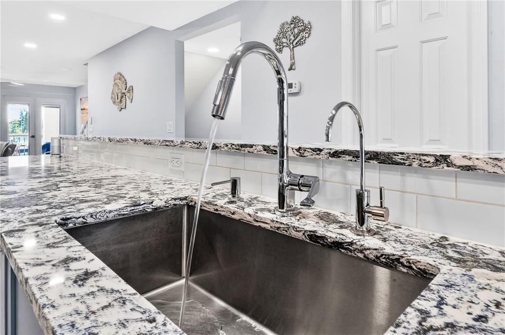 En Venta: $1,199,500 (3 camas, 3 baños, 2001 Pies cuadrados)