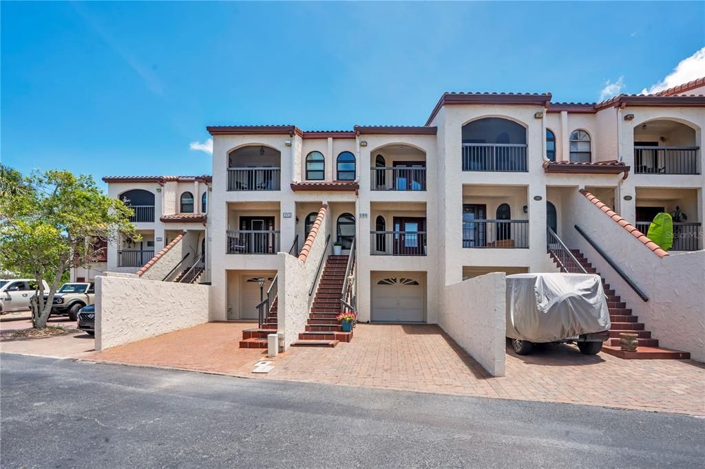 En Venta: $1,199,500 (3 camas, 3 baños, 2001 Pies cuadrados)