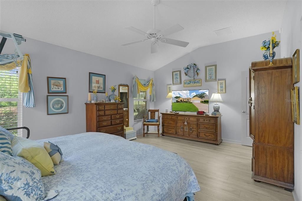 For Sale: $579,850 (3 beds, 2 baths, 2003 Square Feet)