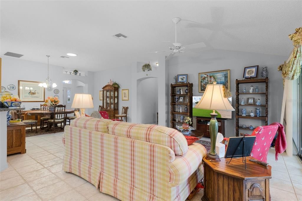 For Sale: $579,850 (3 beds, 2 baths, 2003 Square Feet)