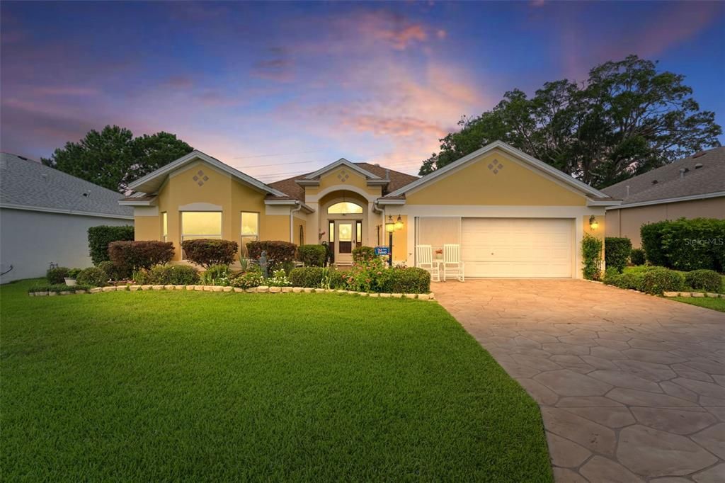 For Sale: $579,850 (3 beds, 2 baths, 2003 Square Feet)