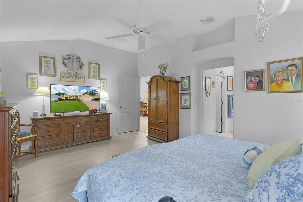 For Sale: $579,850 (3 beds, 2 baths, 2003 Square Feet)