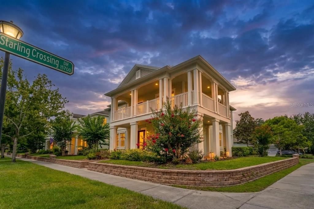 En Venta: $649,000 (4 camas, 3 baños, 3023 Pies cuadrados)