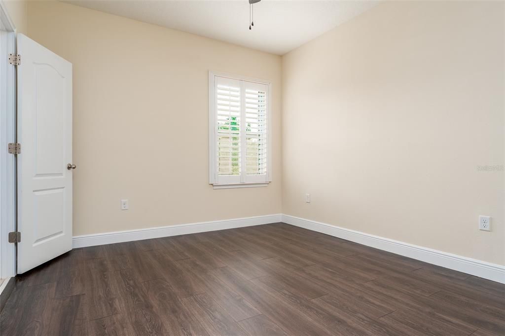 En Venta: $649,000 (4 camas, 3 baños, 3023 Pies cuadrados)