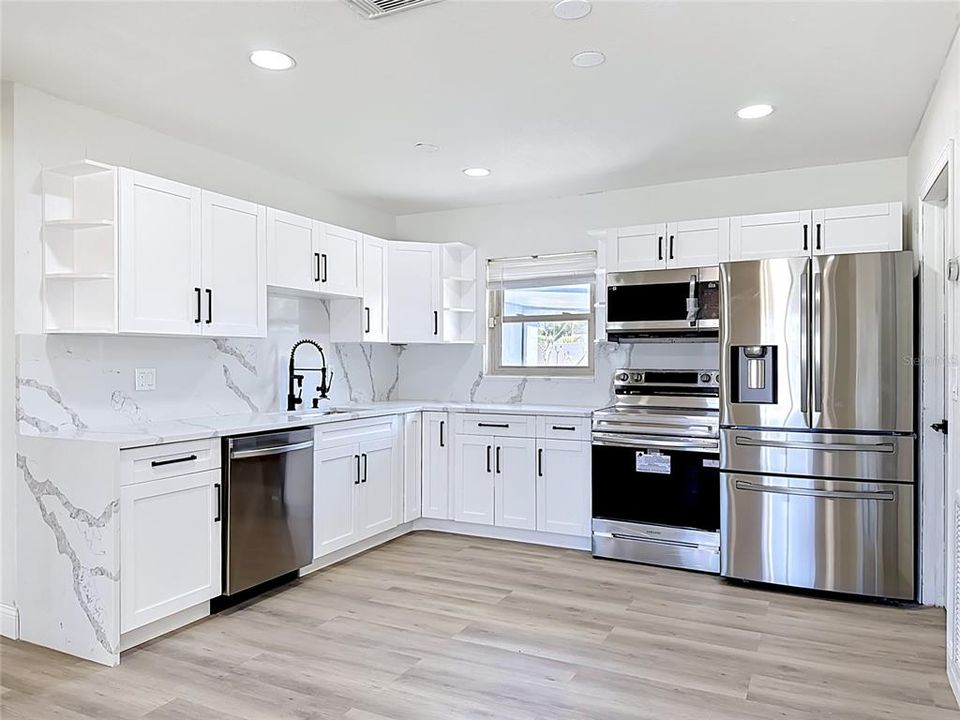 For Sale: $420,000 (4 beds, 2 baths, 1642 Square Feet)