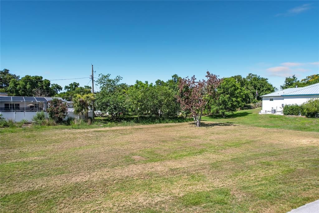 待售: $149,900 (0.70 acres)