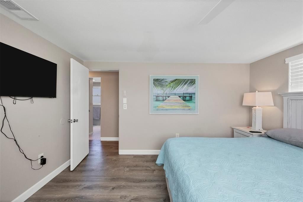 For Sale: $339,000 (3 beds, 2 baths, 1205 Square Feet)