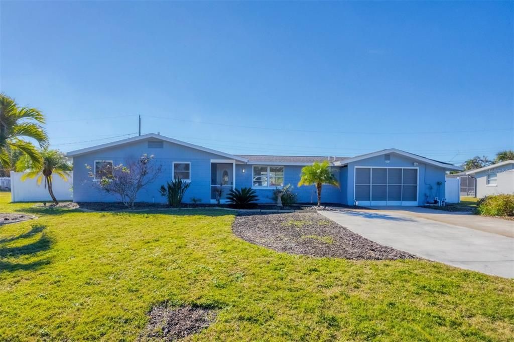 For Sale: $339,000 (3 beds, 2 baths, 1205 Square Feet)