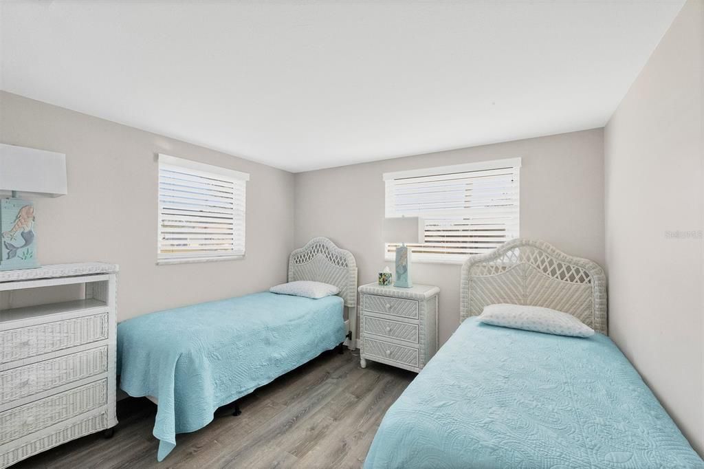 For Sale: $339,000 (3 beds, 2 baths, 1205 Square Feet)