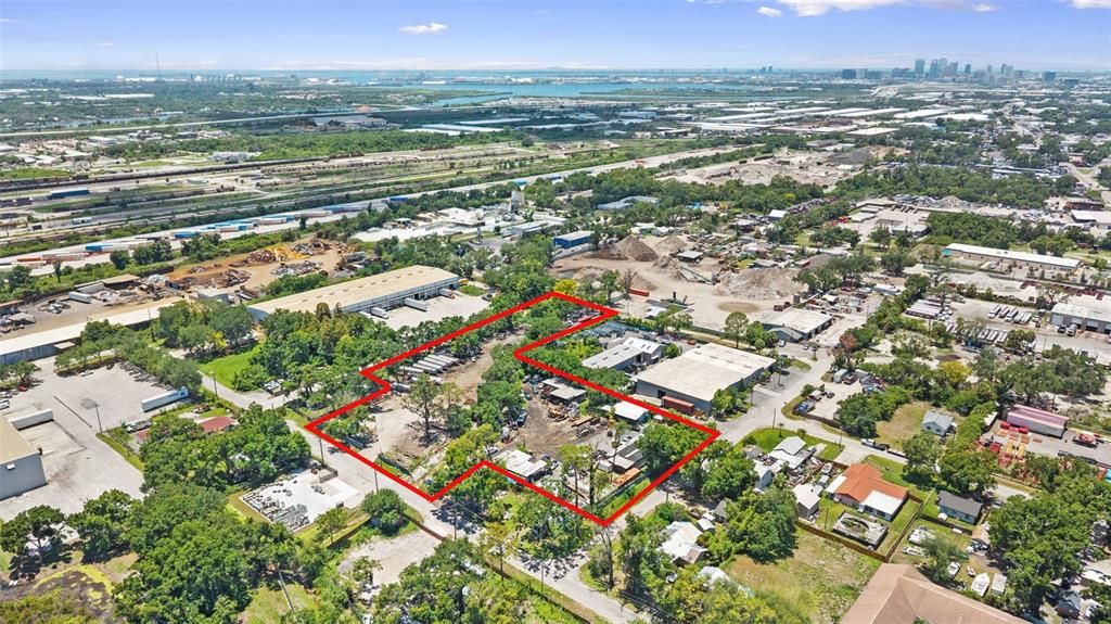 Active With Contract: $1,189,000 (2.89 acres)