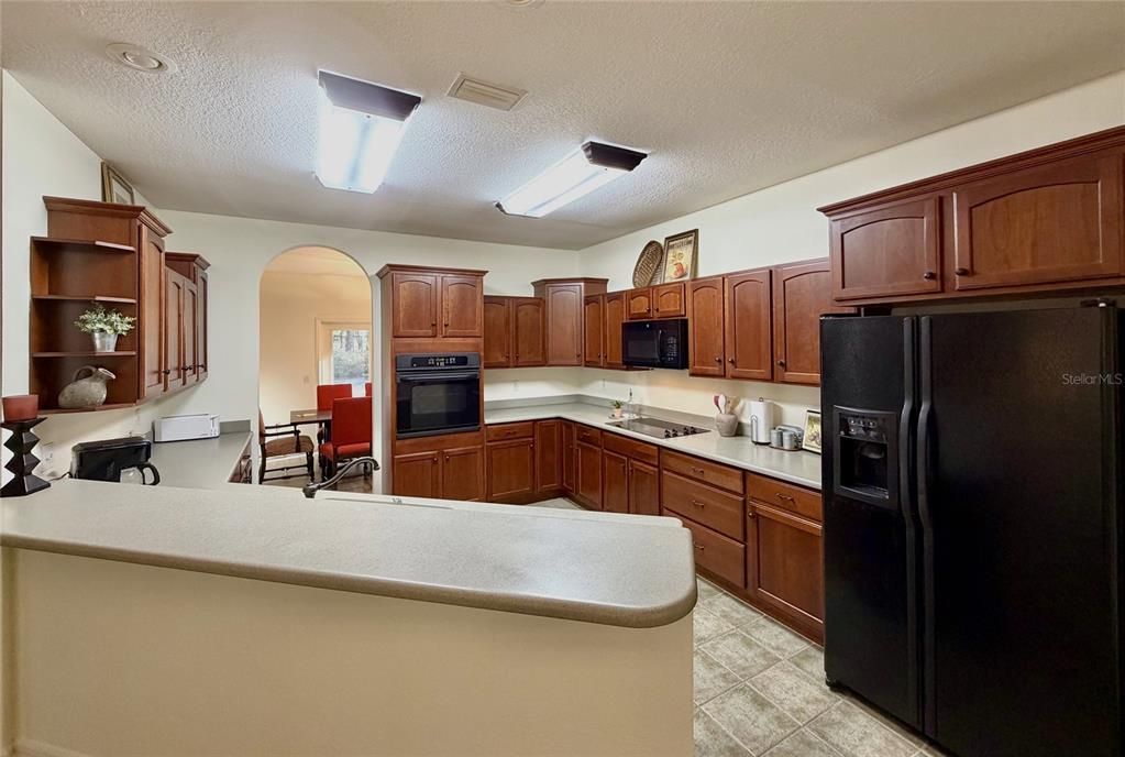 For Sale: $540,000 (3 beds, 2 baths, 2048 Square Feet)