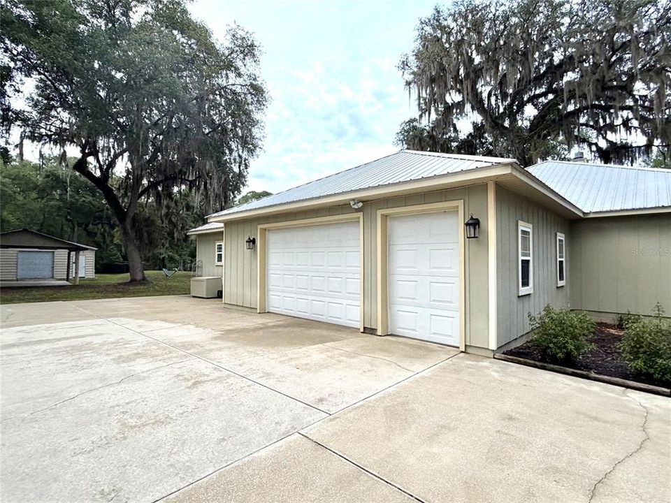 For Sale: $540,000 (3 beds, 2 baths, 2048 Square Feet)