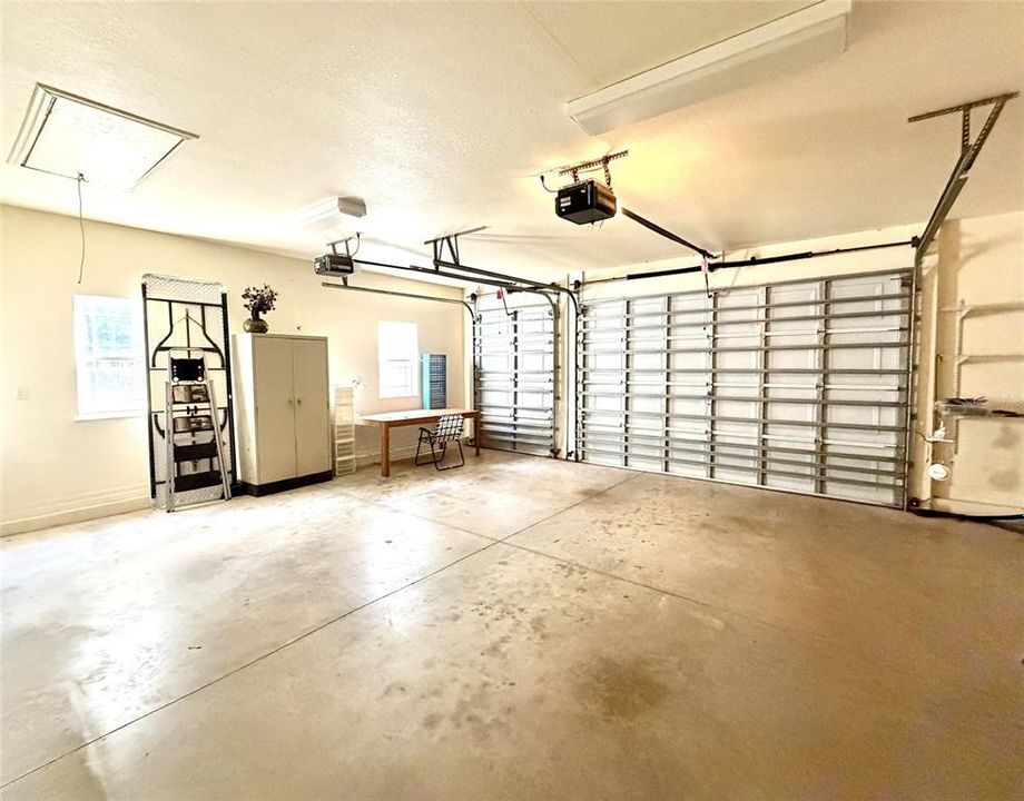 For Sale: $540,000 (3 beds, 2 baths, 2048 Square Feet)