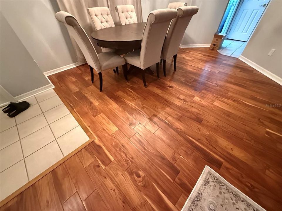 For Rent: $1,950 (3 beds, 2 baths, 1755 Square Feet)