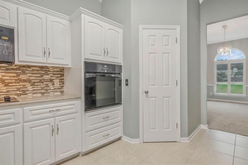For Sale: $699,995 (4 beds, 3 baths, 3253 Square Feet)
