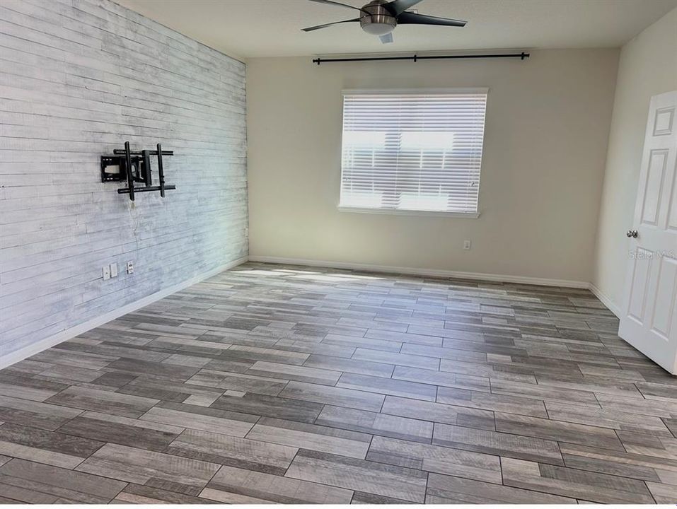 For Rent: $2,825 (3 beds, 2 baths, 2128 Square Feet)
