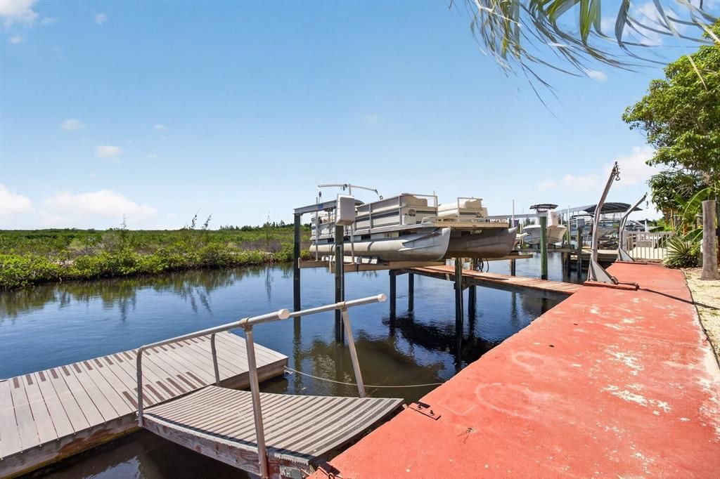 For Sale: $599,900 (4 beds, 3 baths, 2461 Square Feet)