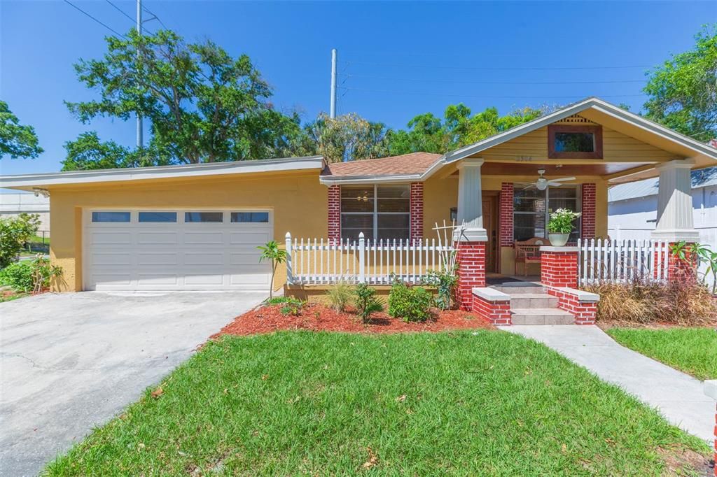 For Rent: $2,500 (3 beds, 2 baths, 1422 Square Feet)