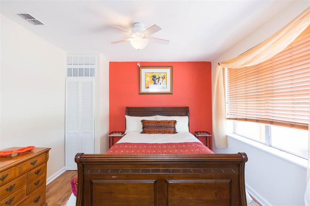 For Rent: $2,500 (3 beds, 2 baths, 1422 Square Feet)