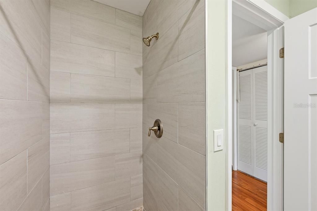 For Sale: $159,000 (2 beds, 2 baths, 953 Square Feet)