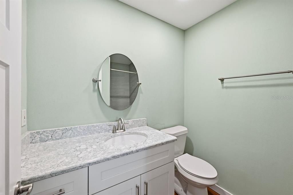 For Sale: $159,000 (2 beds, 2 baths, 953 Square Feet)