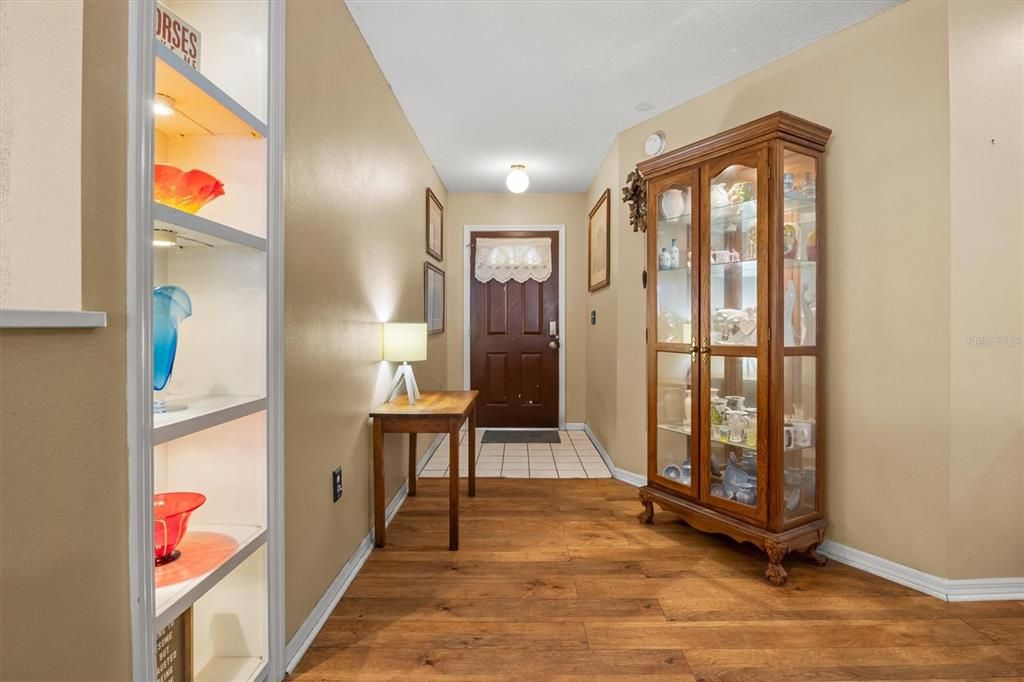 For Sale: $399,900 (3 beds, 2 baths, 2334 Square Feet)