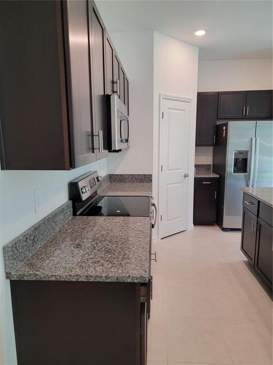 For Sale: $299,900 (3 beds, 2 baths, 1561 Square Feet)